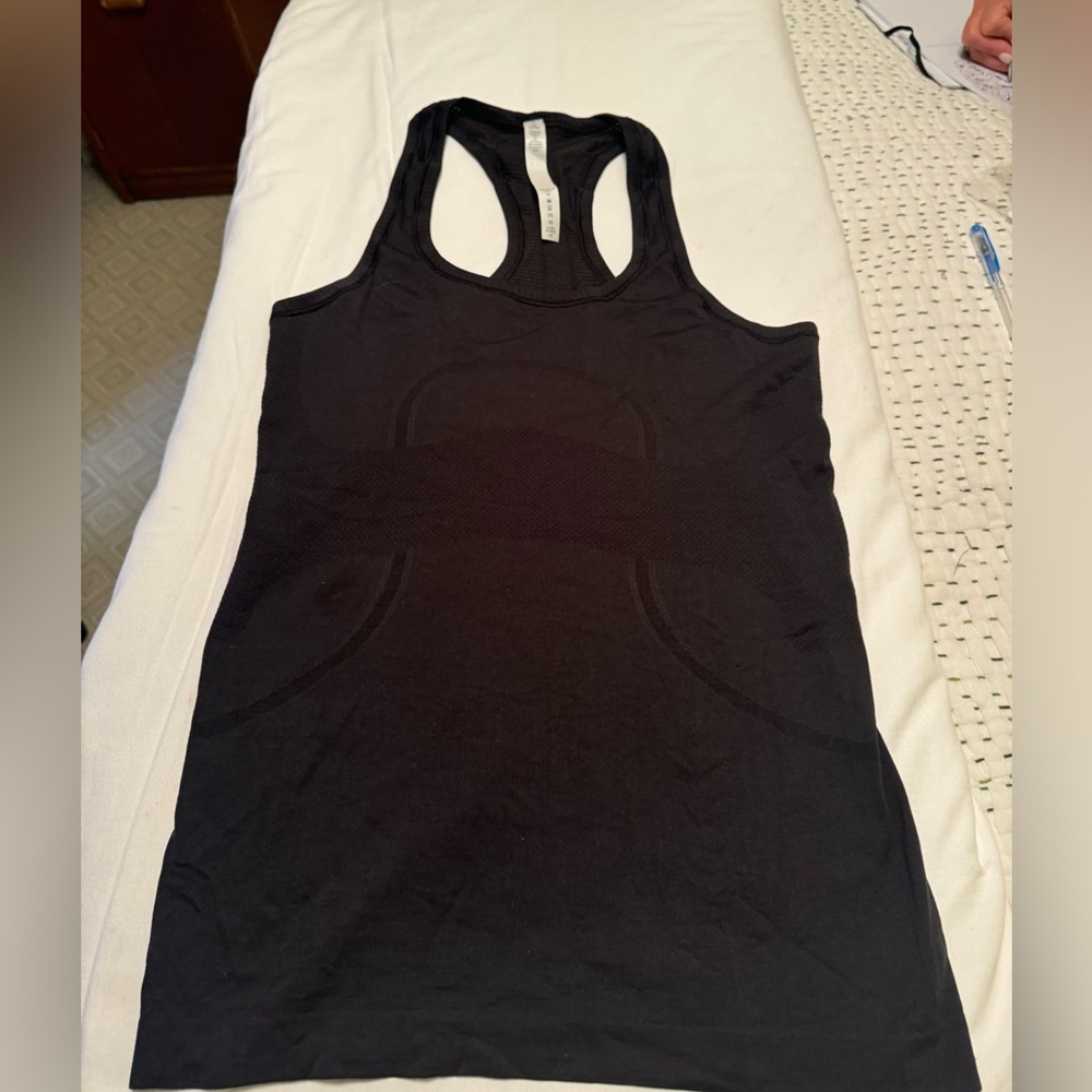 Lululemon razorback tank